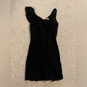 Black, flowy tank top!